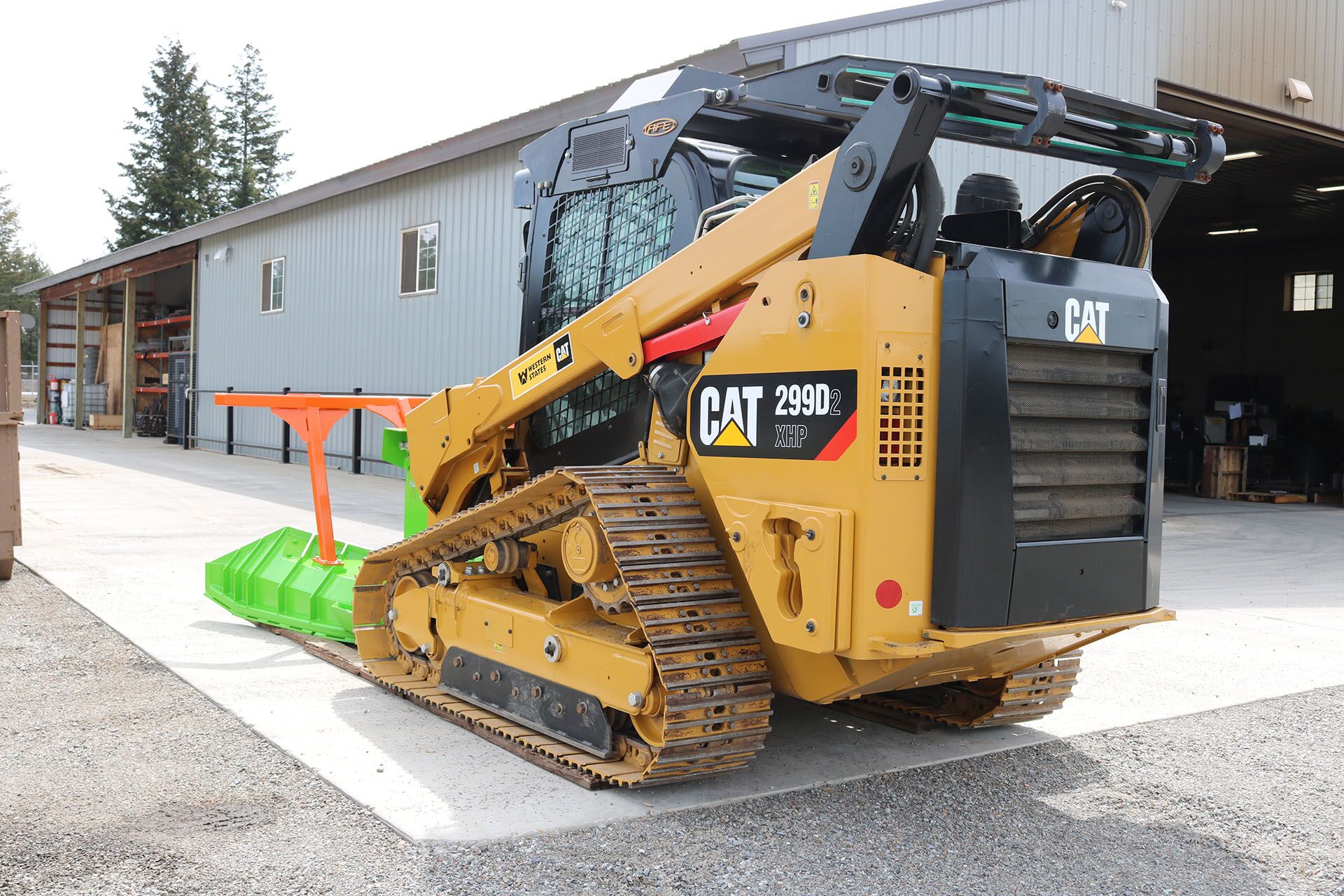 CAT 299D2XHP Enhanced Guarding