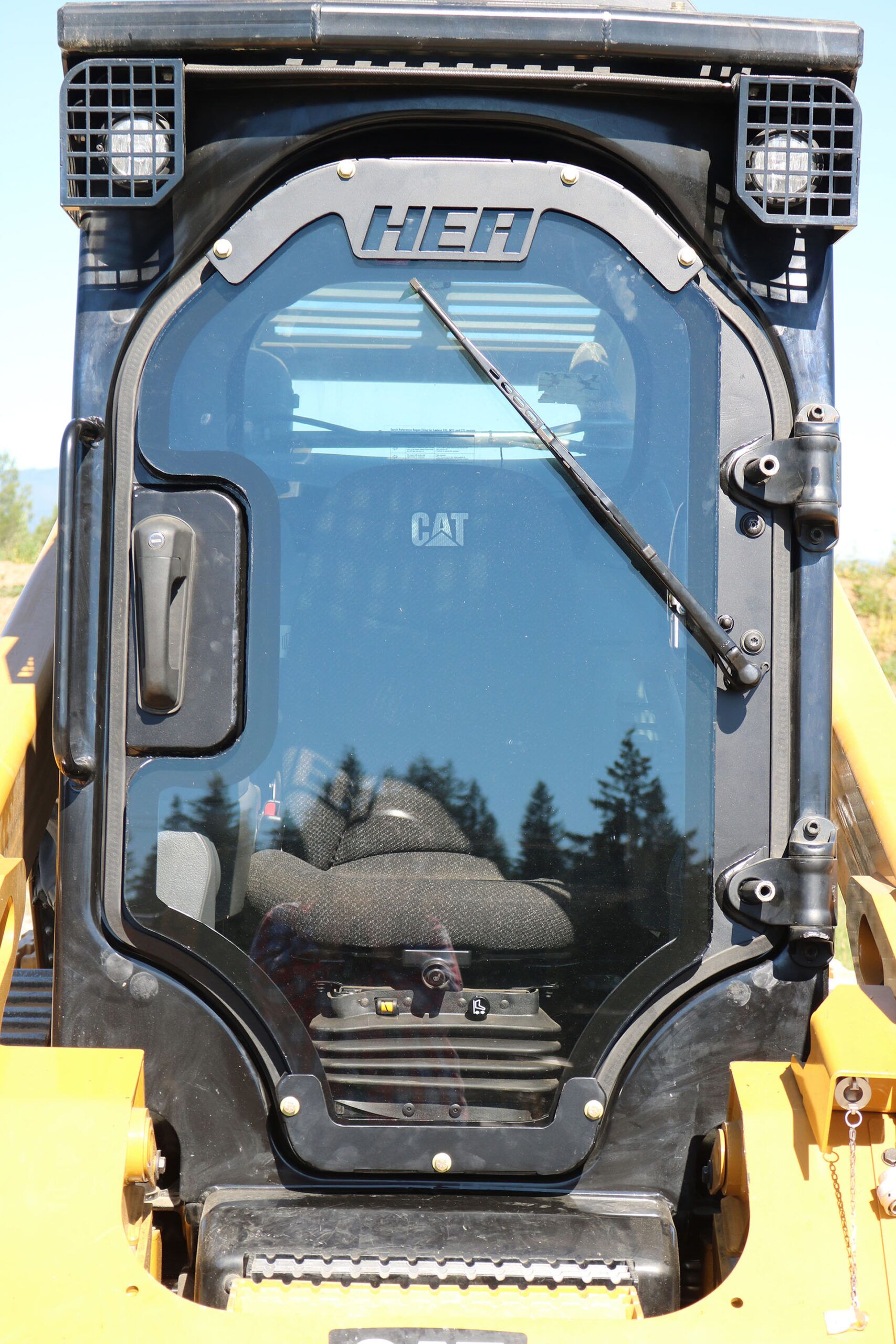 CAT 299D2 XHP Ballistic Door