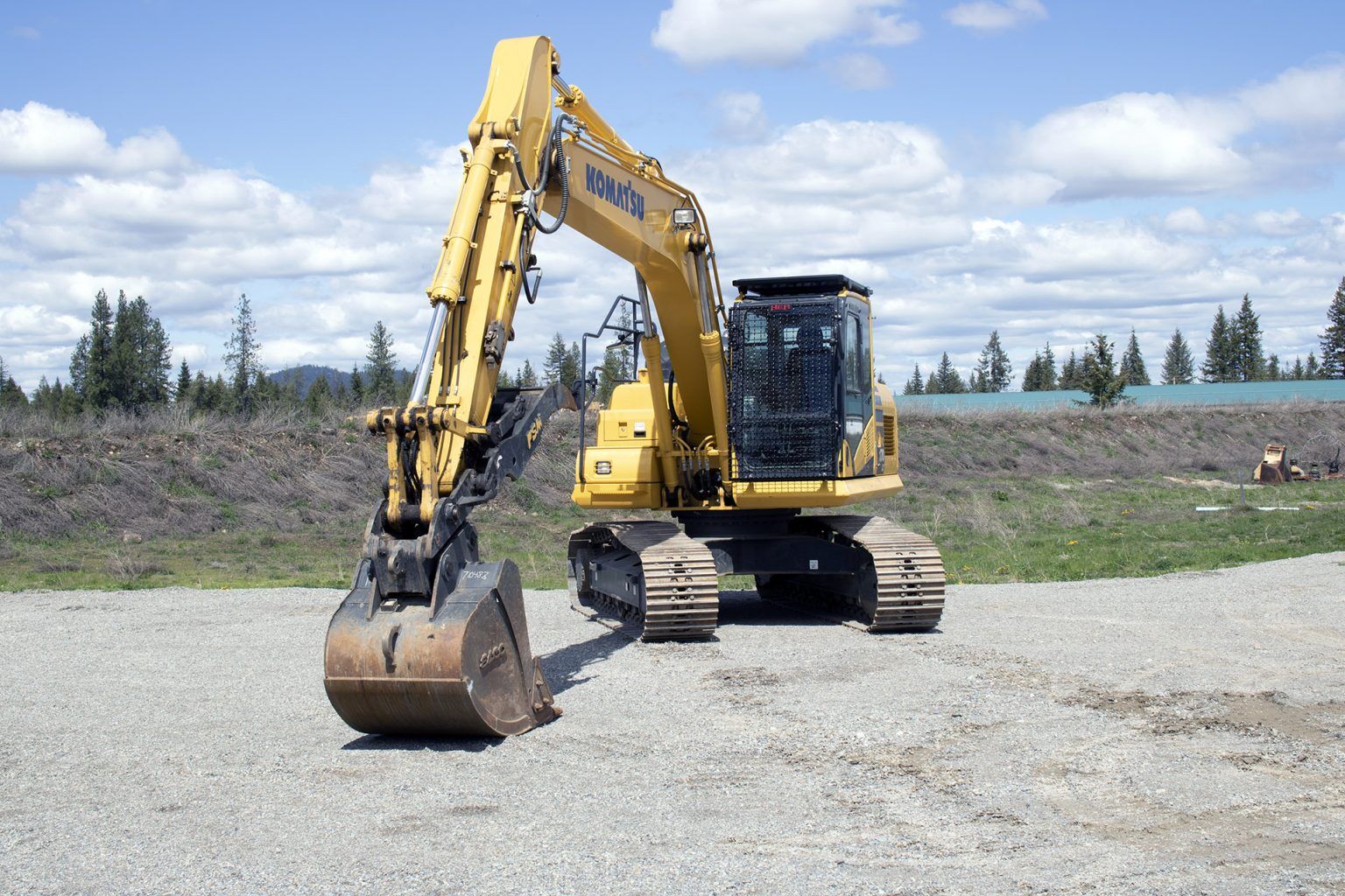 Komatsu 170LC Bolt on Screen and Top Cab Guard