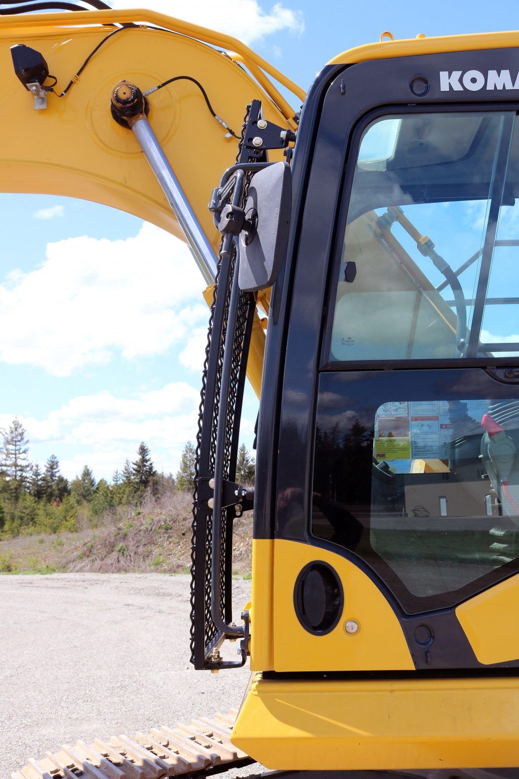 Komatsu 170LC Bolt on Screen and Top Cab Guard