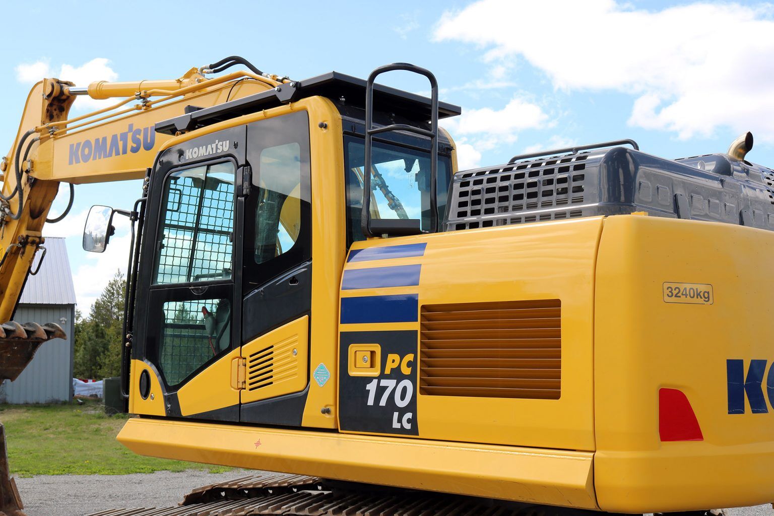 Komatsu 170LC Bolt on Screen and Top Cab Guard