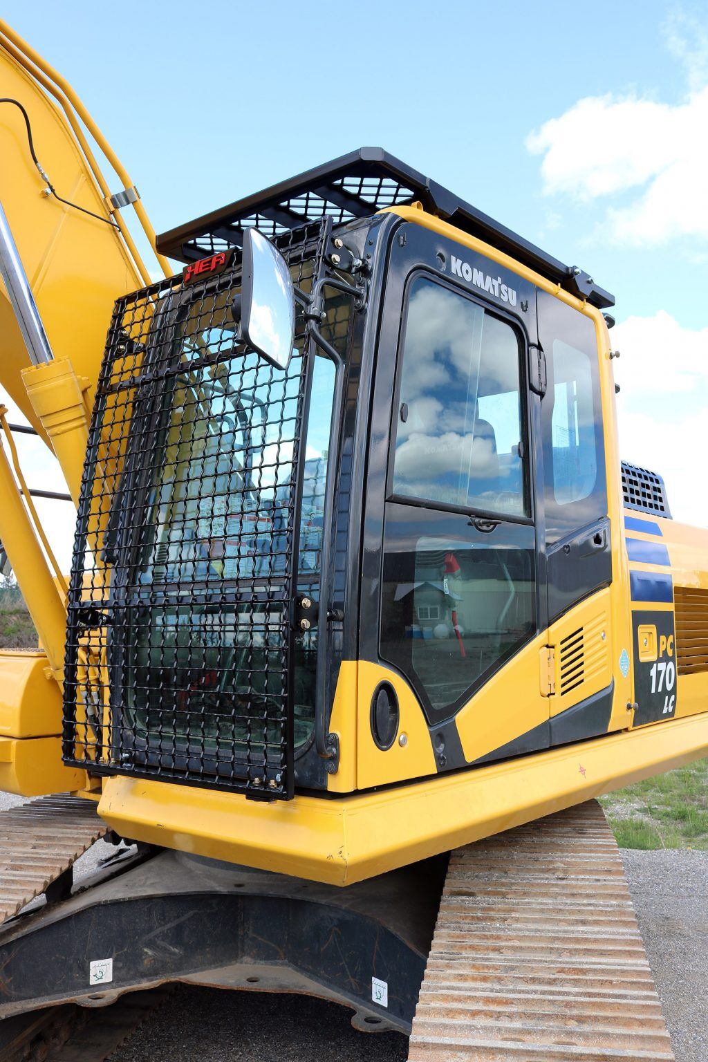 Komatsu 170LC Bolt on Screen and Top Cab Guard