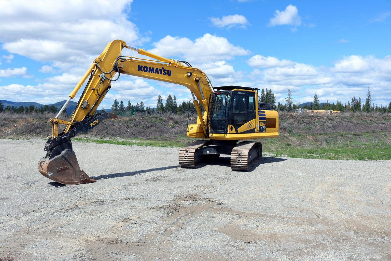 Komatsu 170LC Bolt on Screen and Top Cab Guard