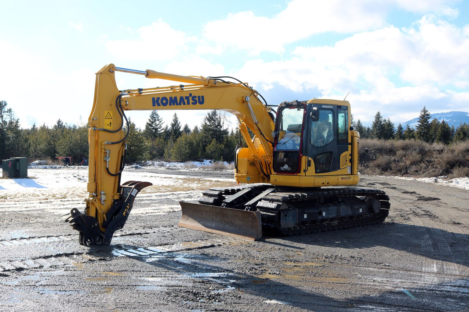 Komatsu PC138 ~ Ballistic Window